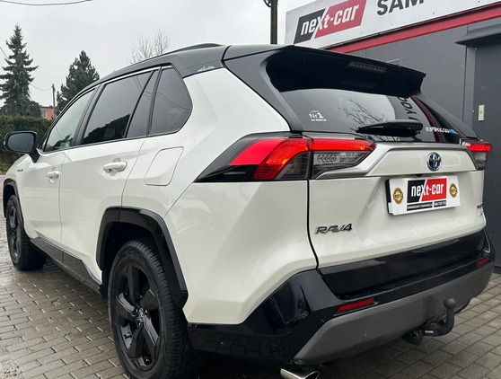 Toyota RAV4 cena 139900 przebieg: 121510, rok produkcji 2019 z Tuchola małe 742